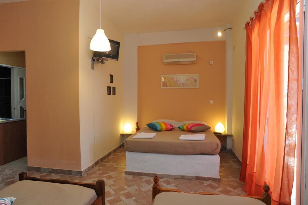 Pansion Andreas Apartment Tinos Island Bilik gambar