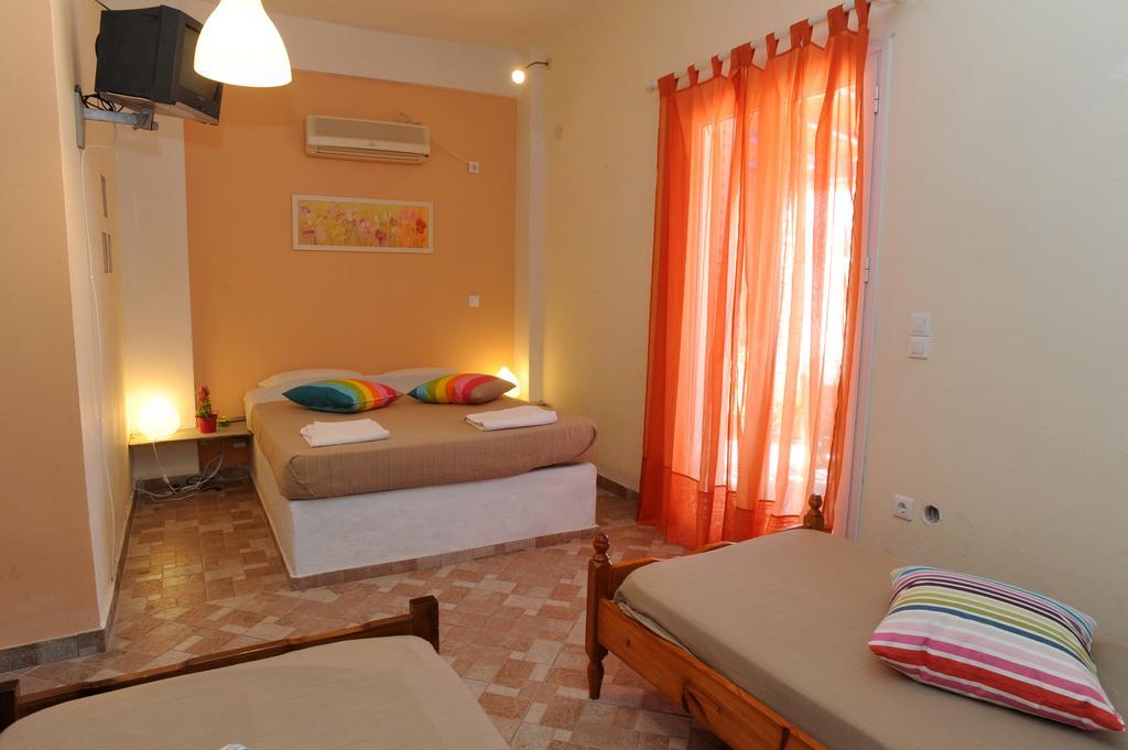 Pansion Andreas Apartment Tinos Island Bilik gambar