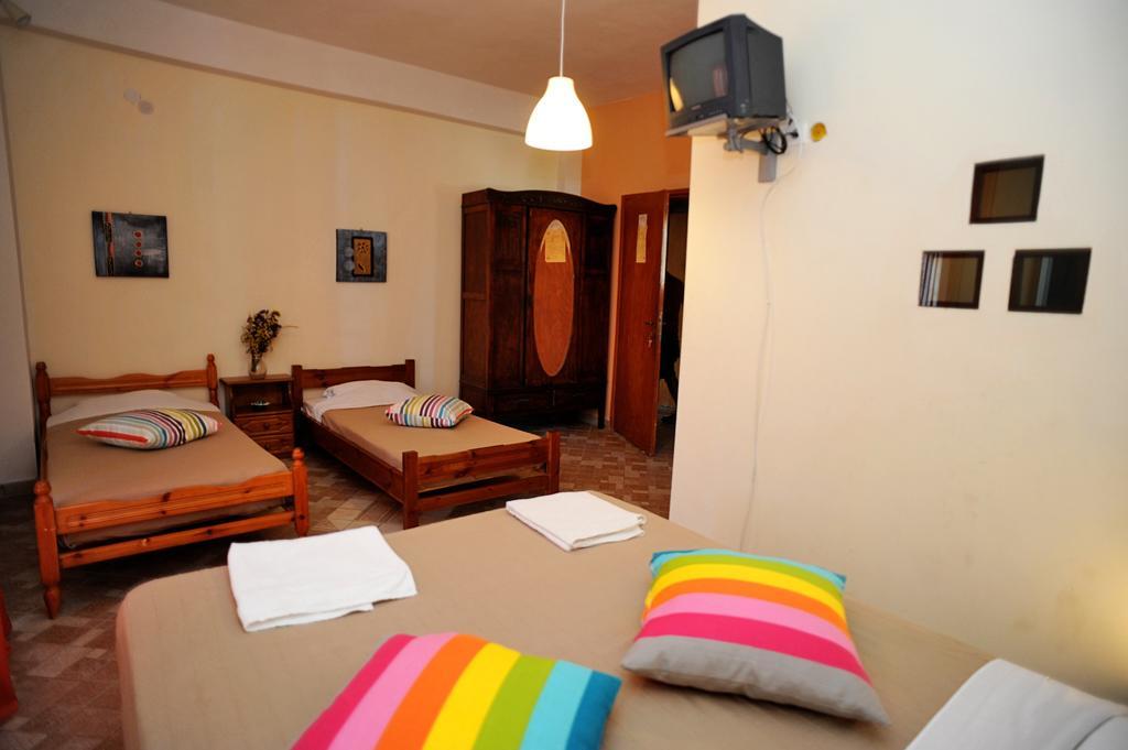Pansion Andreas Apartment Tinos Island Bilik gambar
